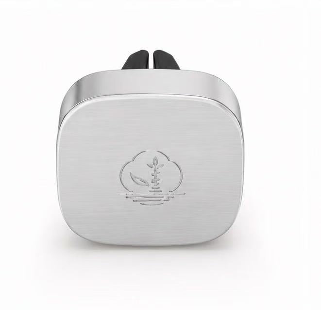ORAVA Car Vent Air Freshener – Premium Wood Aromatherapy Diffuser